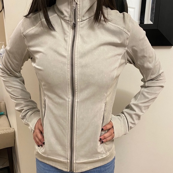 🌸Lululemon Fast Track Jacket🌸